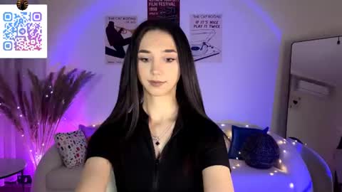 Snapshot of lilihalvorsen chatting on 07.05.26 Lina online show from 07.05.26