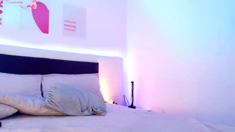 Lilith Savett online show from 04.15.26