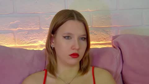 LiliLinn online show from 12.05.25