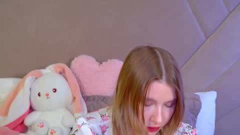 LiliLinn online show from 12.16.25