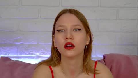 LiliLinn online show from 04.18.26