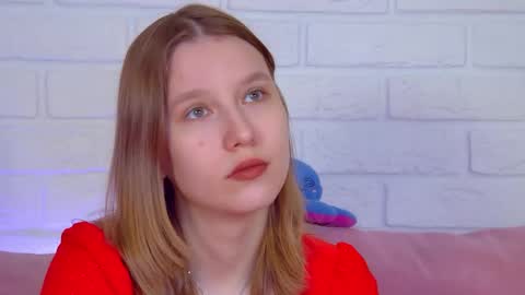 LiliLinn online show from 06.10.26