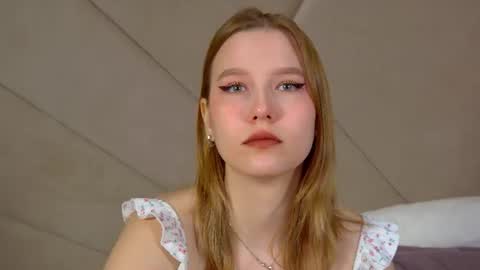 LiliLinn online show from 06.19.26