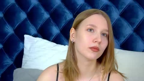 LiliLinn online show from 07.15.26