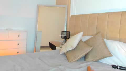 Lili  online show from 12.28.24