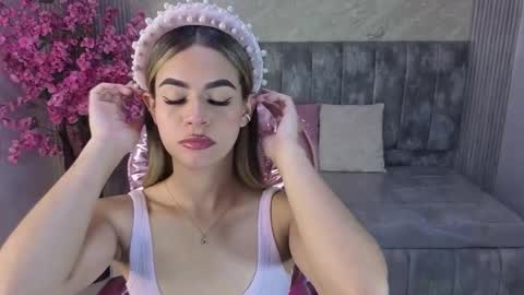 Snapshot of lilith4_s chatting on 11.04.25 Lilith online show from 11.04.25