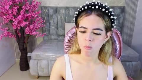 Snapshot of lilith4_s chatting on 11.14.25 Lilith online show from 11.14.25