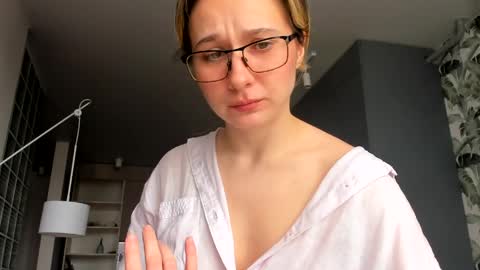 Snapshot of lilith_lutherlow chatting on 04.09.26 lilith online show from 04.09.26