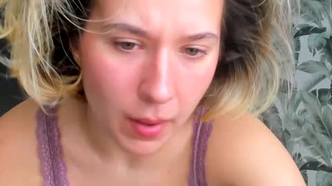 Snapshot of lilith_lutherlow chatting on 04.10.26 lilith online show from 04.10.26