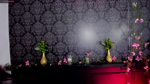 Lilith Patton  online show from 12.20.24