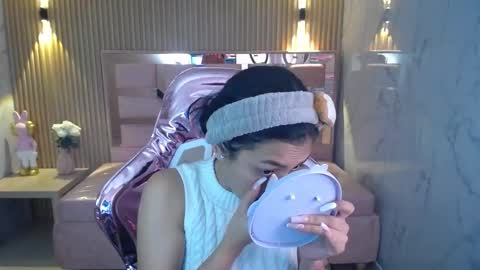 Snapshot of lilith_petit_sub chatting on 02.15.25 Lilith online show from 02.15.25