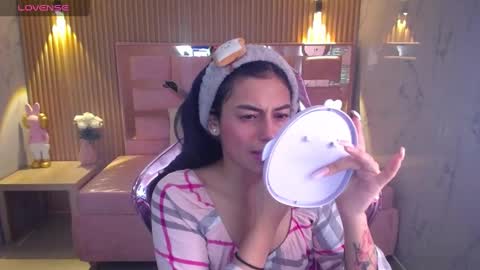 Snapshot of lilith_petit_sub chatting on 02.21.25 Lilith online show from 02.21.25