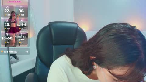 Lilith  online show from 10.08.25