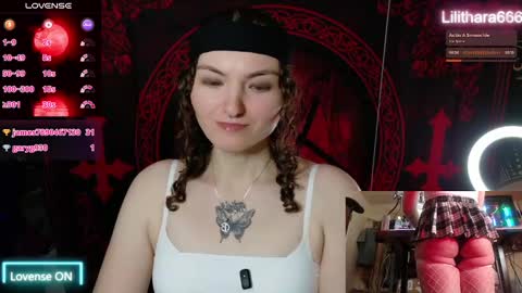 Snapshot of lilithara666 chatting on 11.22.25 Brandi online show from 11.22.25