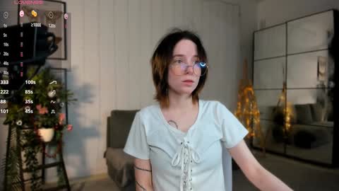 Snapshot of lilithlunna chatting on 01.10.25 Lilith online show from 01.10.25