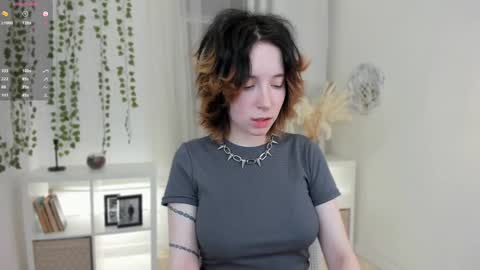 Snapshot of lilithlunna chatting on 01.14.25 Lilith online show from 01.14.25