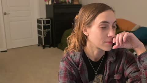 Snapshot of lilithoftrees chatting on 12.29.24 L online show from 12.29.24