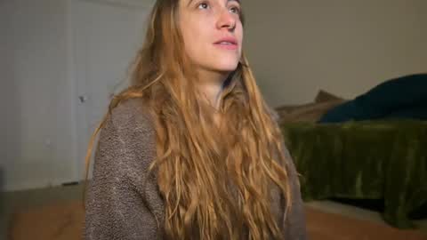 Snapshot of lilithoftrees chatting on 01.26.25 L online show from 01.26.25