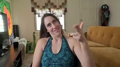 Snapshot of lilithoftrees chatting on 09.19.25 L online show from 09.19.25