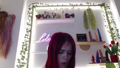 Snapshot of lilithqueen1 chatting on 05.15.26 La pelirroja online show from 05.15.26