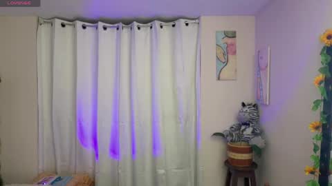 Snapshot of lilithrose_b chatting on 04.15.26 Lele online show from 04.15.26