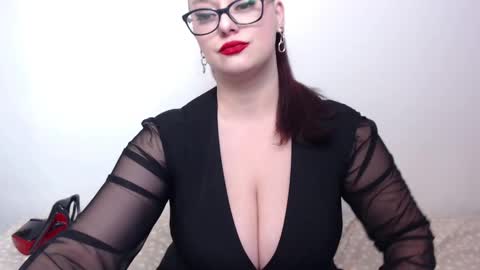 Snapshot of lilithserendipity chatting on 02.13.25 LILITHSERENDIPITY online show from 02.13.25