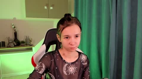 lilithstrangfor online show from 12.16.24