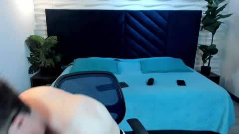 Lil James online show from 04.04.26