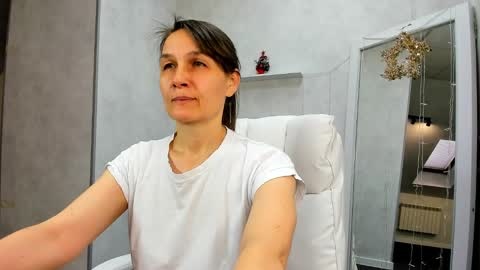 lillian_white1 online show from 01.09.25