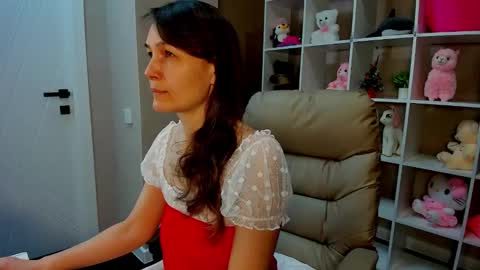 lillian_white1 online show from 01.12.25