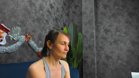 lillian_white1 online show from 01.16.25