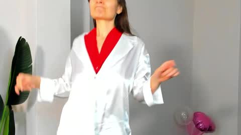 lillian_white1 online show from 02.02.25