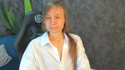 lillian_white1 online show from 09.27.25