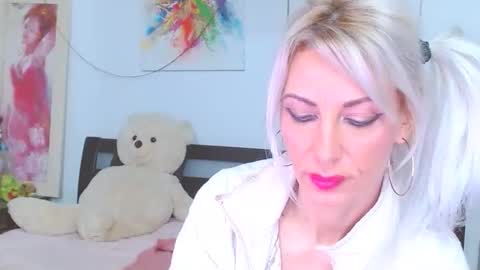 Lara online show from 02.21.26