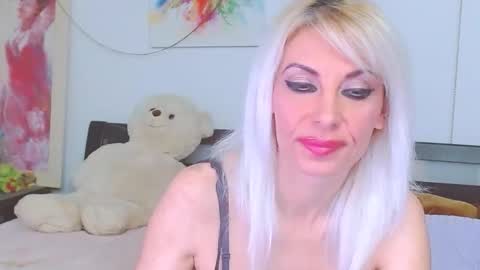 Lara online show from 04.24.26