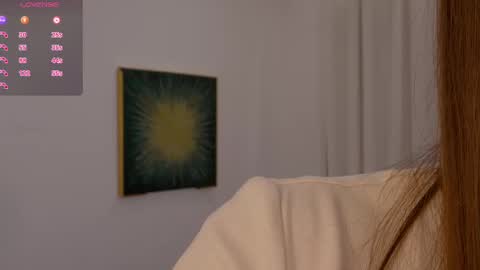 Snapshot of lilly_colins chatting on 02.09.25 Lilly Colins online show from 02.09.25