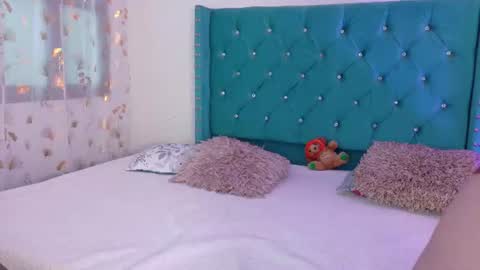 Lilly Peach online show from 08.01.26