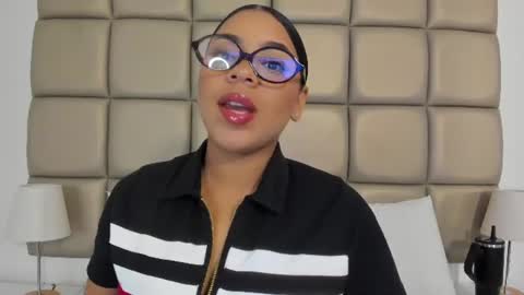 Snapshot of lilly_williamss chatting on 06.11.26 Lilly online show from 06.11.26