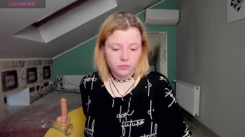 Lilly Depp online show from 12.15.24