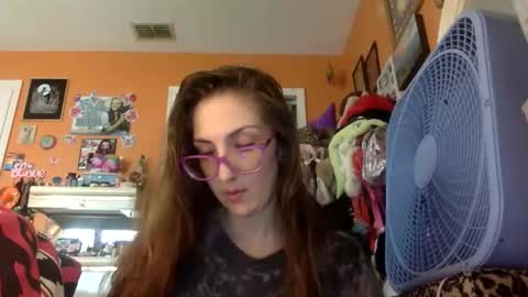 hi guys im back on here 3 online show from 03.24.26