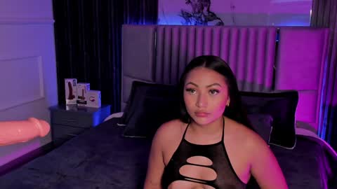 Snapshot of lillyortiz_ chatting on 12.15.24 Lilly Ortiz online show from 12.15.24