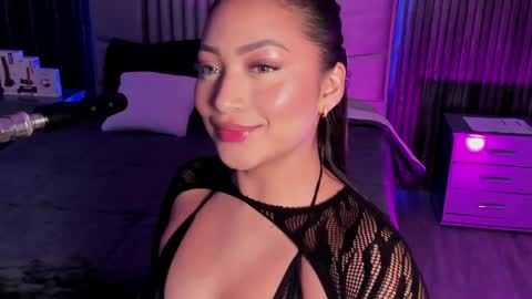 Snapshot of lillyortiz_ chatting on 12.29.24 Lilly Ortiz online show from 12.29.24