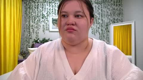 Snapshot of lilolewins chatting on 12.24.24 LiloLewins online show from 12.24.24