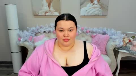 Snapshot of lilolewins chatting on 12.28.24 LiloLewins online show from 12.28.24