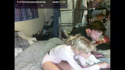 Snapshot of lilvioletxxx chatting on 11.20.25 Little Violet online show from 11.20.25