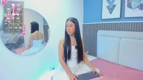 Snapshot of lily__star chatting on 04.29.26 lily online show from 04.29.26
