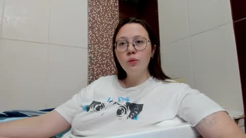 Lily Chays online show from 10.12.25