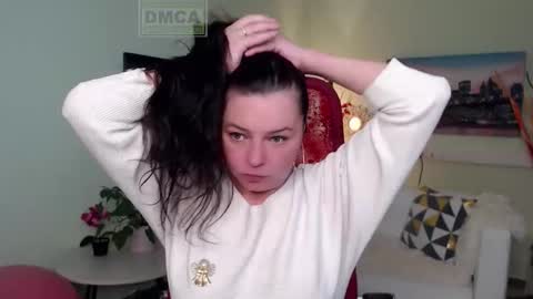 Lily online show from 11.21.25