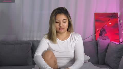 Lily online show from 01.03.25