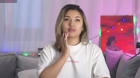 Lily online show from 01.04.25